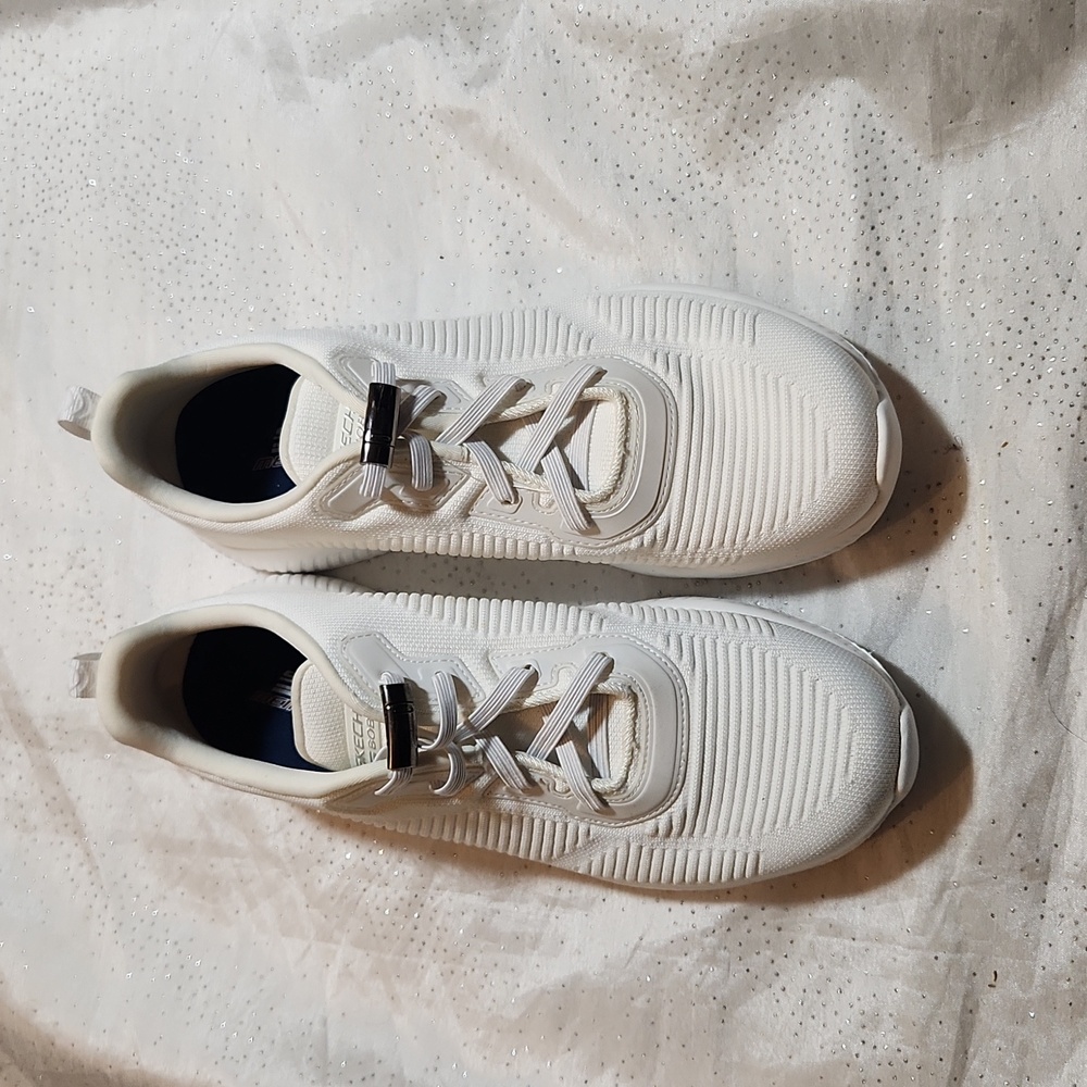 Skechers Bobs Memory Foam For Women's Size 8.5 - image 1